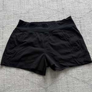 Athleta Trekkie Black Shorts